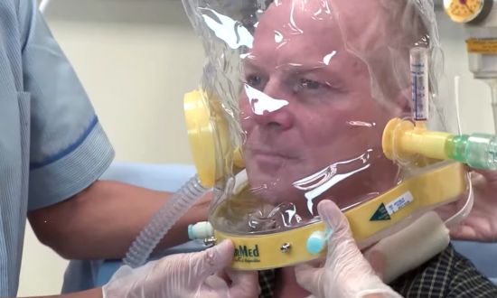 StarMed CaStar hood for CPAP therapy instructional video